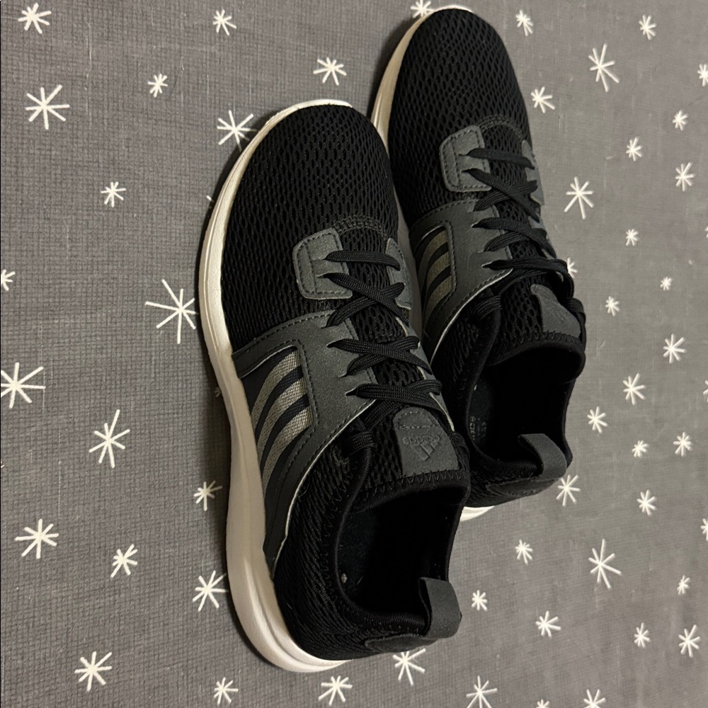 Worn once ADIDAS Durama Cloudfoam Unisex athleisure shoes. Size Women’s 6.5 - Picture 2 of 16